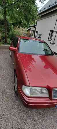 Mercedes-Benz 180 Oulu