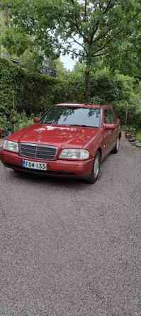 Mercedes-Benz 180 Oulu