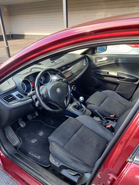 Alfa Romeo Giulietta Seinäjoki - valokuva 5