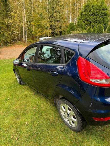 Ford Fiesta Hattula - valokuva 3