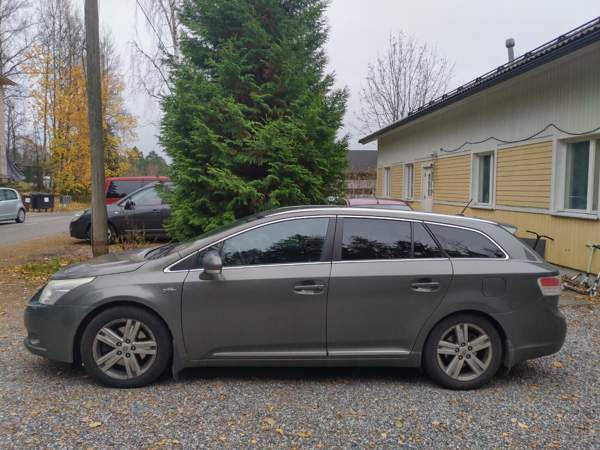 Toyota Avensis Вантаа - изображение 2