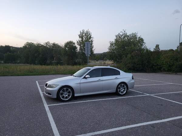 BMW 330 Laensi-Turunmaa - photo 1