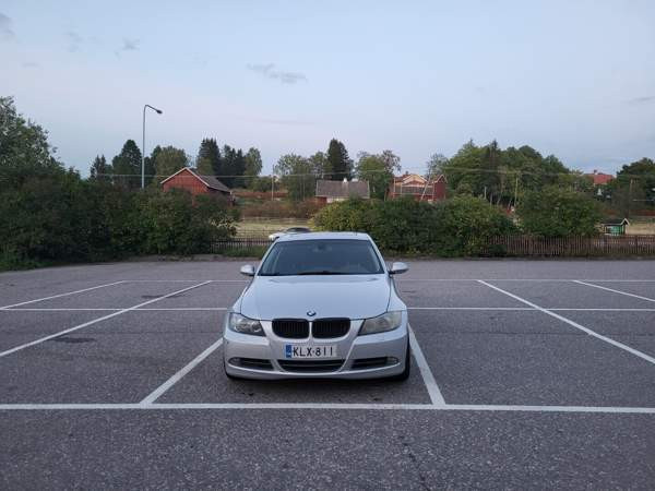 BMW 330 Laensi-Turunmaa - photo 2