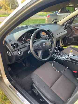Mercedes-Benz C Kemin
