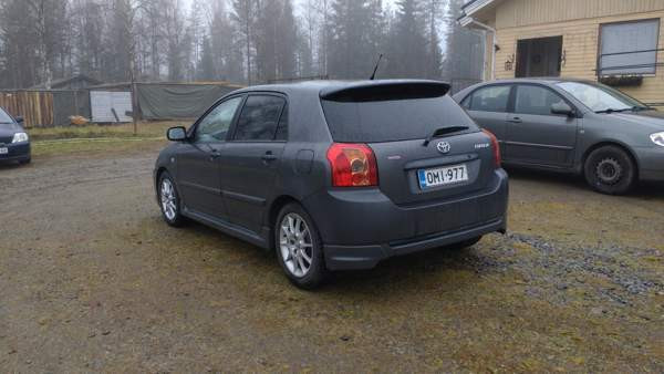 Toyota Corolla Куусамо - изображение 3