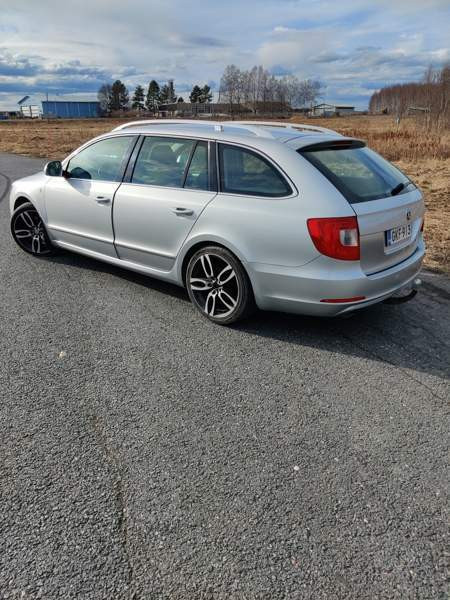 Skoda Superb Kauhava - valokuva 1