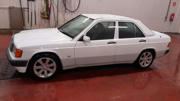 Mercedes-Benz 190 Keminmaa - valokuva 2