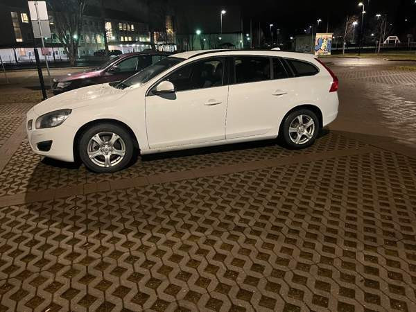 Volvo V60 Ylivieska - valokuva 1