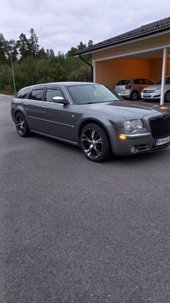 Chrysler 300C Раума - изображение 3