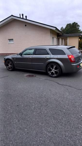 Chrysler 300C Раума - изображение 4