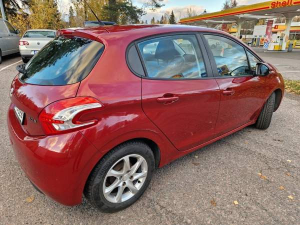 Peugeot 208 Vantaa - photo 2