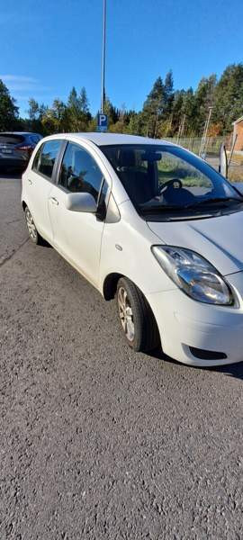 Toyota Yaris Оулу - изображение 4