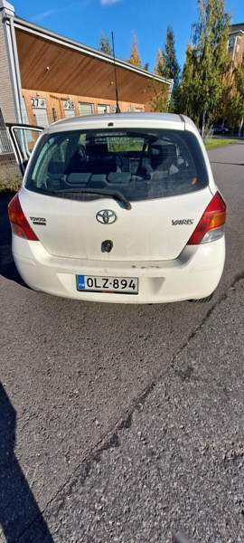 Toyota Yaris Оулу - изображение 2