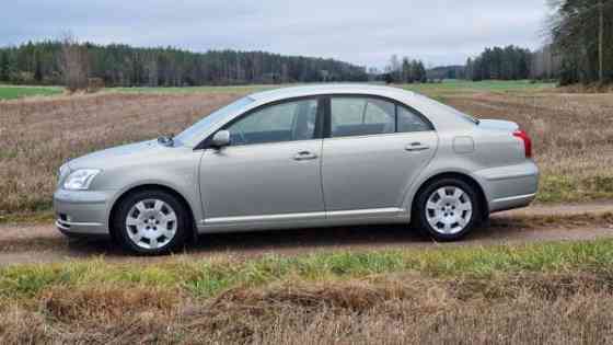 Toyota Avensis Vehmaa