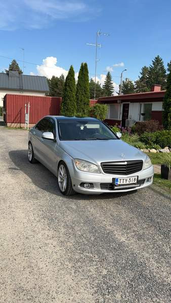 Mercedes-Benz 220 Макао - изображение 2