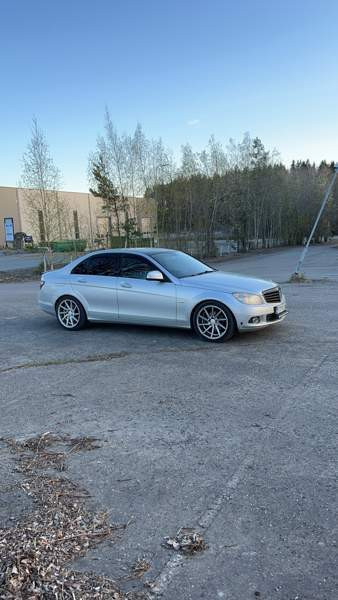 Mercedes-Benz 220 Макао - изображение 4