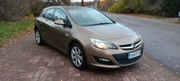 Opel Astra Hollola - valokuva 1