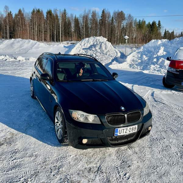 BMW 320 Kuusamo - valokuva 1