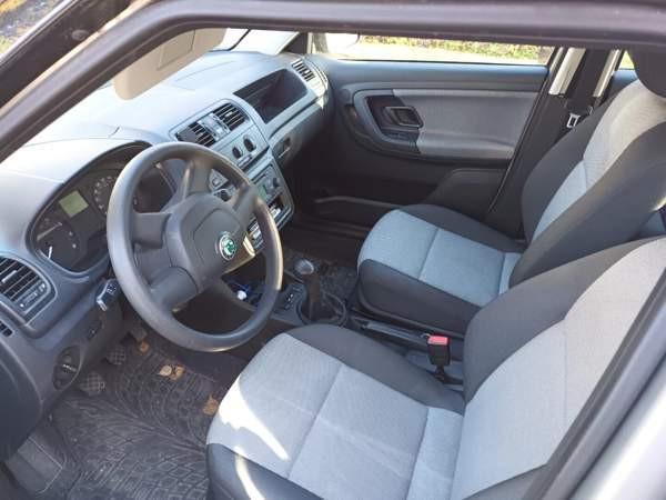 Skoda Fabia Лохья - изображение 7