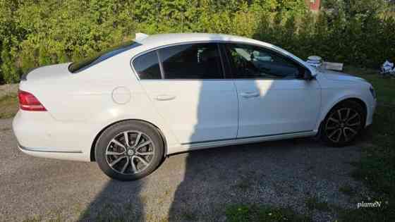 Volkswagen Passat Каарина