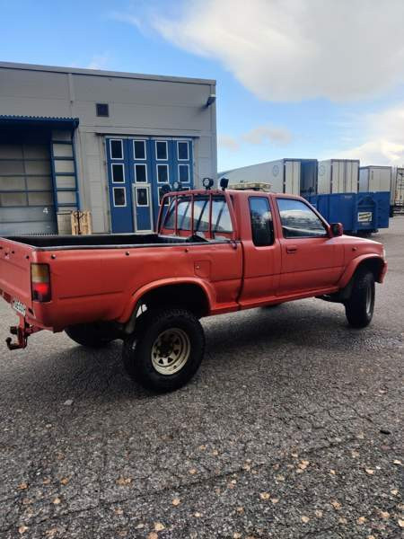 Toyota Hilux Каарина - изображение 5