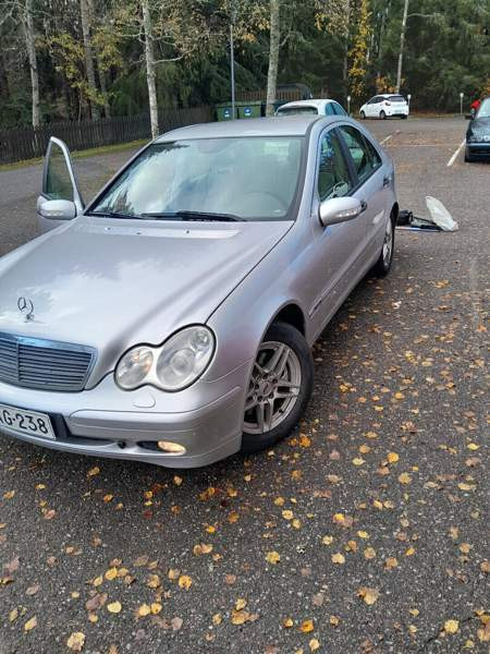 Mercedes-Benz C Turtkul - valokuva 5