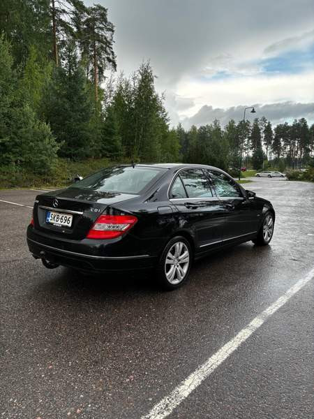 Mercedes-Benz C Padasjoki - valokuva 2