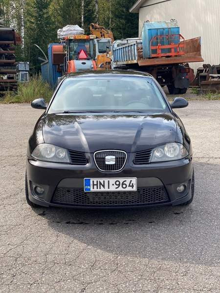Seat Ibiza Lohja - valokuva 2