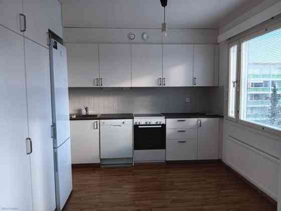 3-4 h, kph, 2 WC, lasitettu parveke  Vantaa