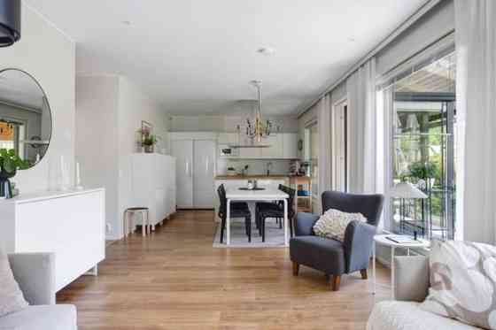 4h+avok+kph+s+wc+varasto+osittain lasitettu terass  Espoo