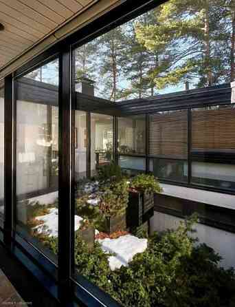 2 oh, 5-6 mh, keittiö, rt, 2kph, 3 wc, sauna, khh  Helsinki