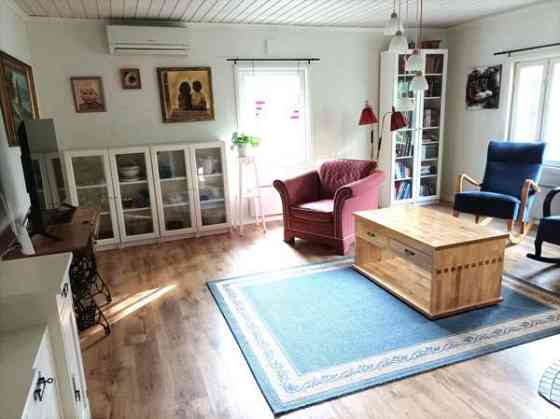 4h, k, eteinen, aula, 2 x wc, sh, khh, lasikuisti,  Mynämäki