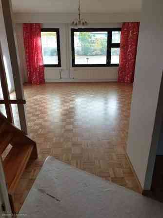 4h + k + aula + vaatehuone + s + varasto ja autoka  Turtkul