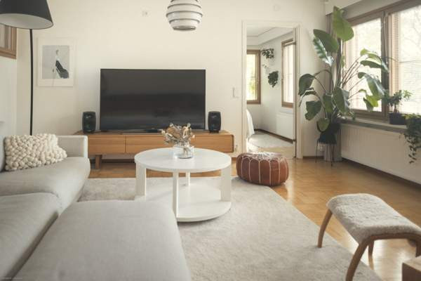 4h, k, ruokailutila, wc, kph/s, khh, vh (yj. 4h+k+  Helsinki - valokuva 1