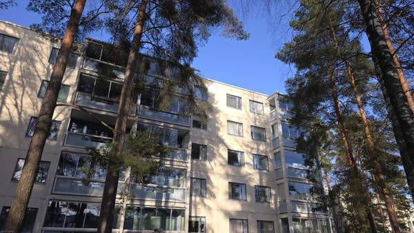 3h,k,kph,lasitettu parveke, vaatehuone  Helsinki - valokuva 4