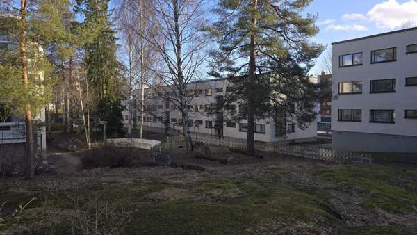 3h,k,kph,lasitettu parveke, vaatehuone  Helsinki - valokuva 5