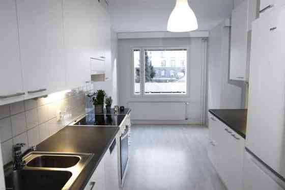 3h + k + kylpyhuone/sauna + lasitettu parveke  Helsinki