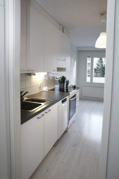 3h + k + kylpyhuone/sauna + lasitettu parveke  Helsinki – foto 5