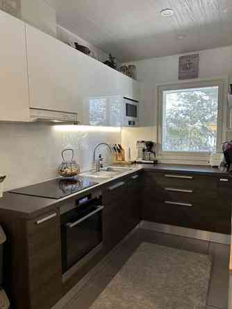 3h + k + wc + khh/kph + sauna + lämmin käyttöullak  Vantaa