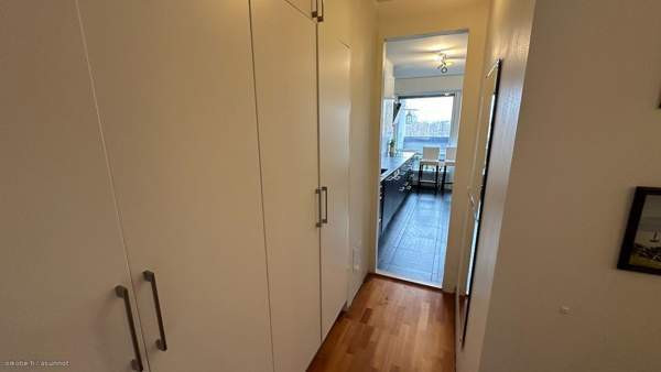 4-5h + k + kph/s + eril.wc + 2las.parv  Helsinki – foto 6