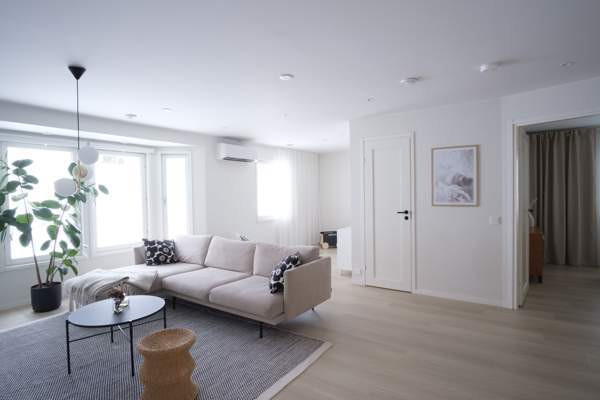 k, oh, 3mh, tkh, khh, ph, vh, s  Ylitornio - valokuva 1