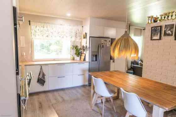 4h + k + kph + s + 2 x wc + khh + var + työhuone  Polvijärvi