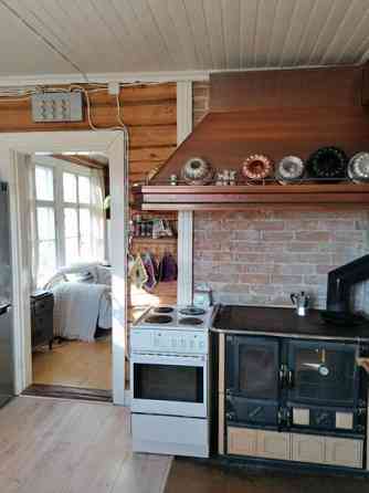 8h + 3x keittiö, 3x WC, kylpyhuone, sauna  Laksiainen