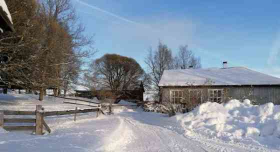 8h + 3x keittiö, 3x WC, kylpyhuone, sauna  Laksiainen