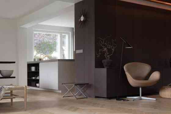 7h + k + 2kph + s + erill.wc + vh + lasitettu parv  Helsinki