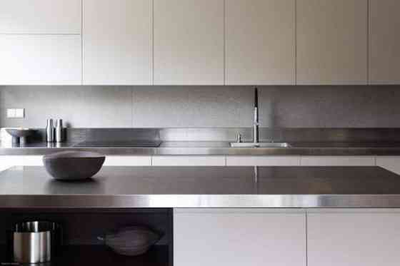 7h + k + 2kph + s + erill.wc + vh + lasitettu parv  Helsinki