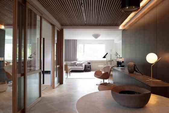 7h + k + 2kph + s + erill.wc + vh + lasitettu parv  Helsinki