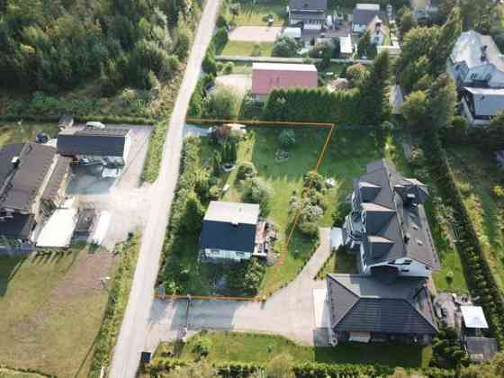 2h+k+oh+kph+terassi+käyttöullakko+kellari  Vantaa