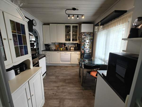 2h+k+oh+kph+terassi+käyttöullakko+kellari  Vantaa - valokuva 8