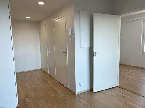 2 h + k + vh + kh + s + lasitettu parveke  Рованиеми - изображение 8